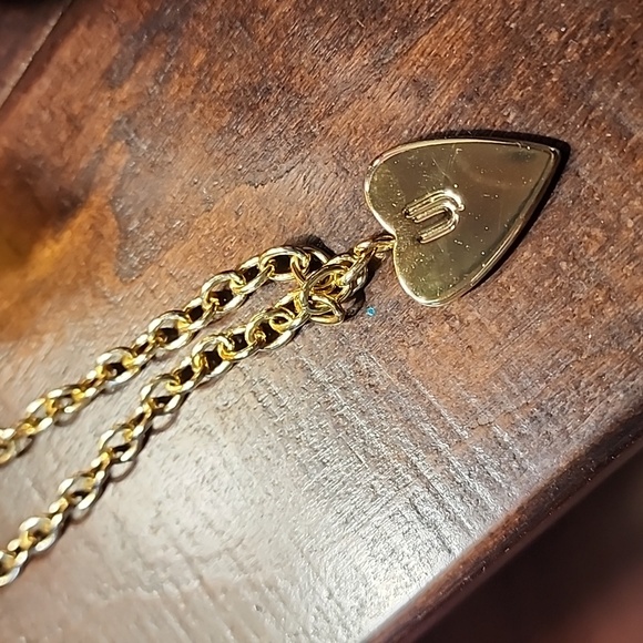 Gold Heart Pendant Necklace - Picture 2 of 11
